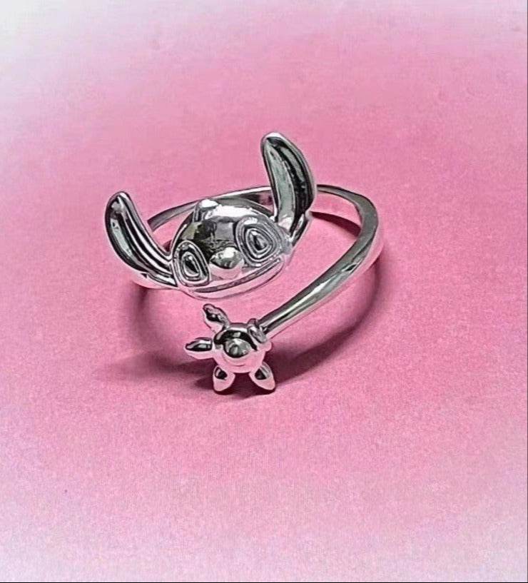 Face Ring with Adjustable Sizing - Limited Edition for Fans and Lovers
