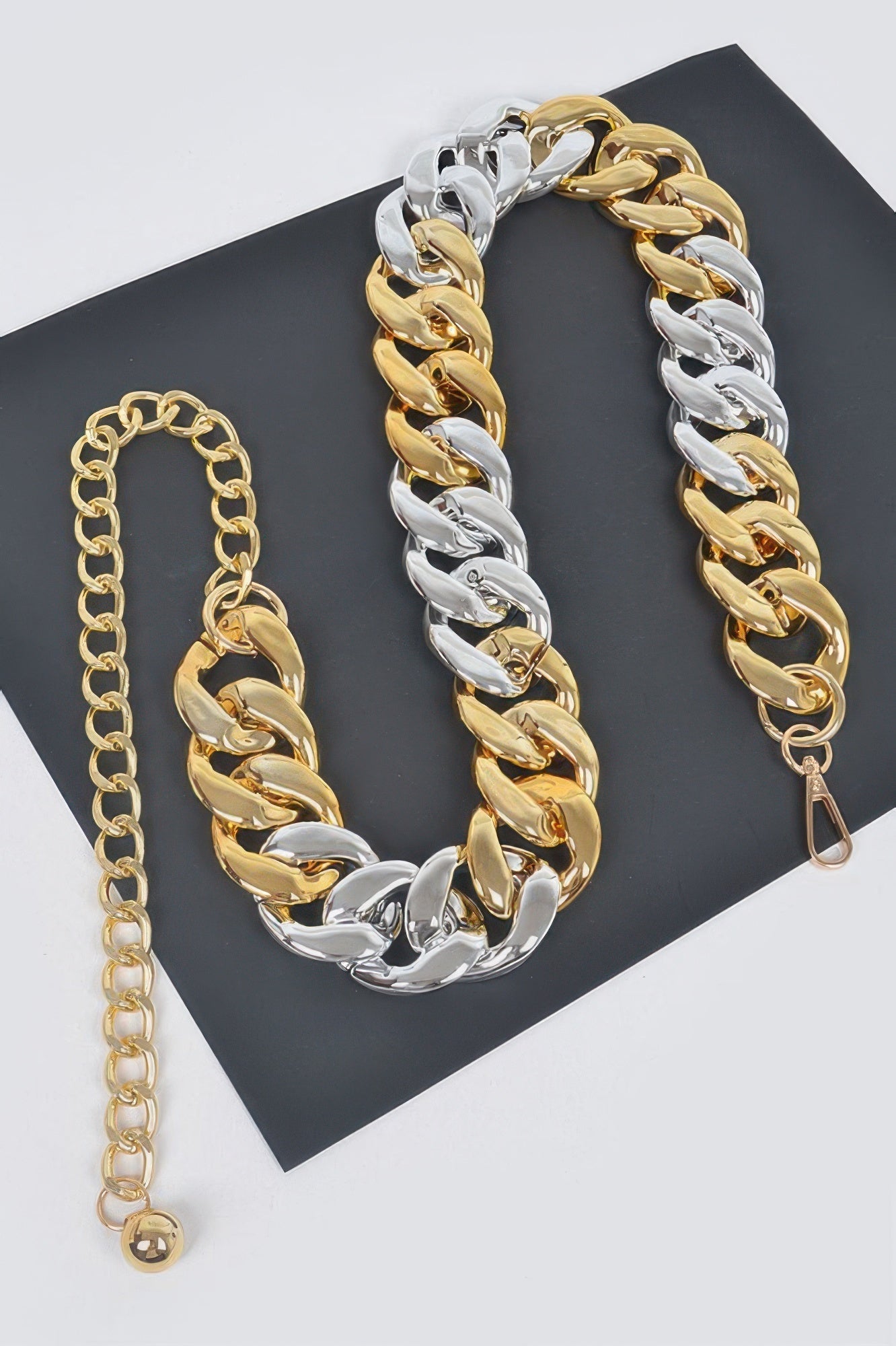 Oversized Chain Belt