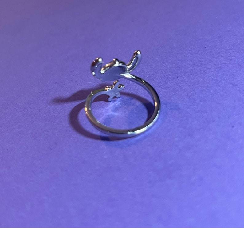 Face Ring with Adjustable Sizing - Limited Edition for Fans and Lovers